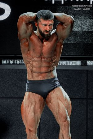 CLASSIC PHYSIQUE